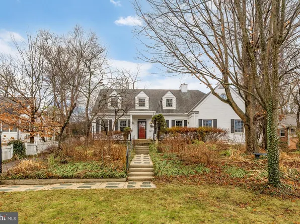 5731 Bradley Blvd, Bethesda, MD 20814