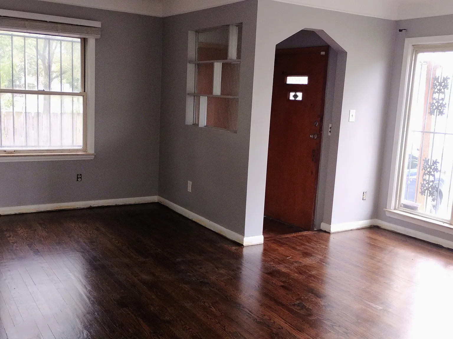 3 bed, 1.5 bath, 1070 sqft, $1,375 — Photo 2