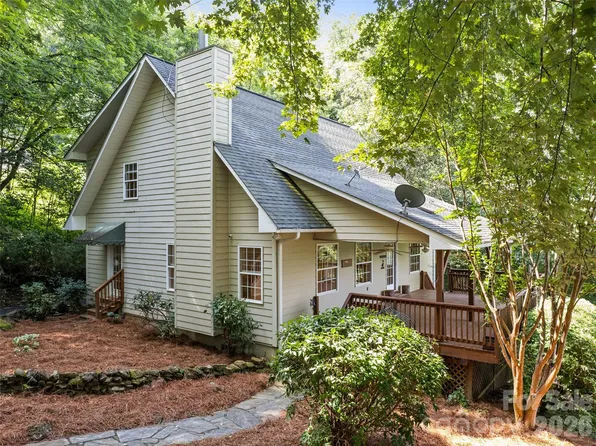 154 Presidential Dr, Waynesville, NC 28786