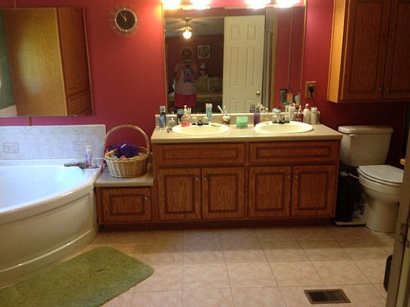 3rd image of 242 Desoto Dr