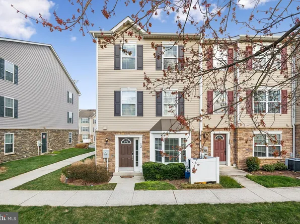 6488 Cornwall Dr #13, Eldersburg, MD 21784
