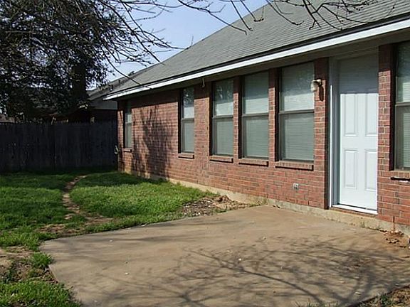 2nd image of 1525 Berry Patch Ln