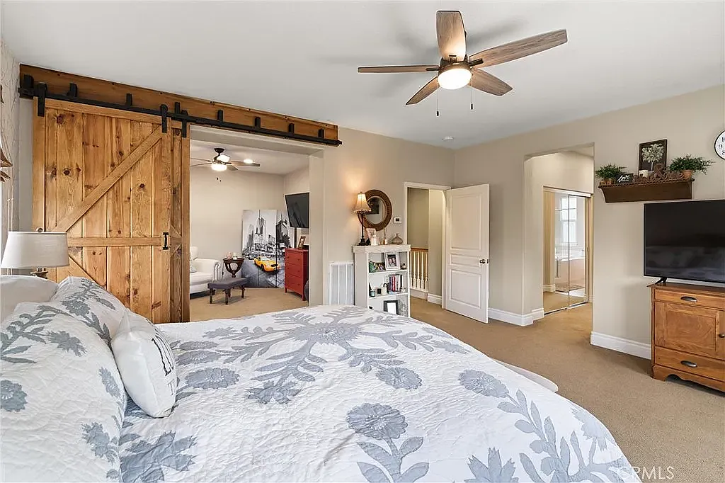 4 bed, 3024 sqft, $4,000 — Photo 2
