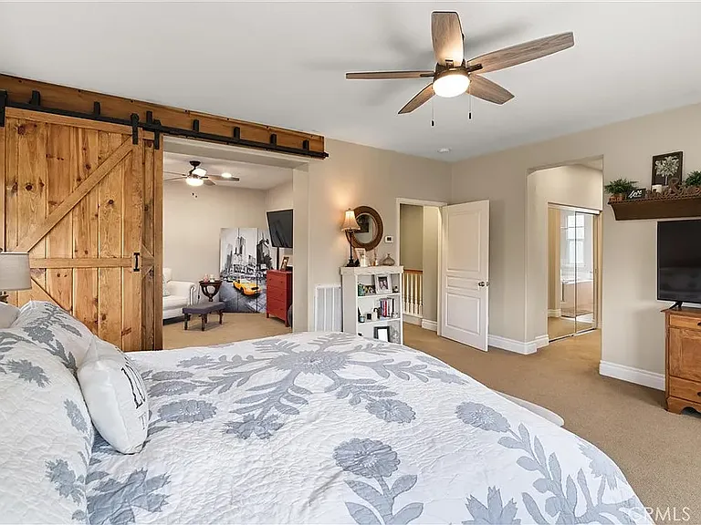 31920 Oregon Ln — Photo 2