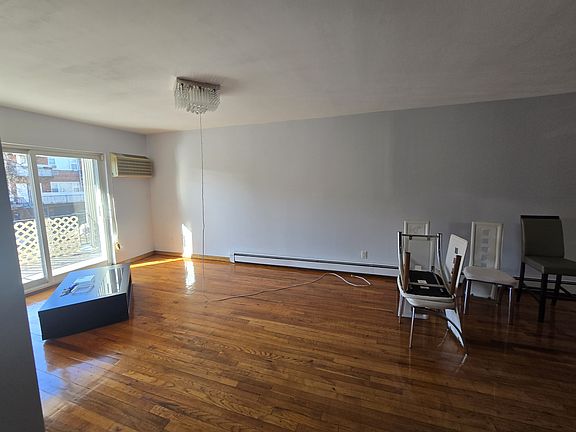 2nd image of 2815 Bragg St #3