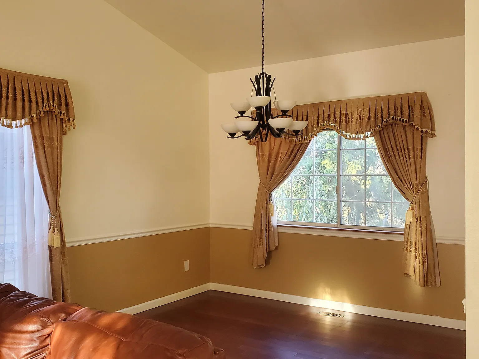 4 bed, 2.5 bath, 1970 sqft, $3,350 — Photo 4