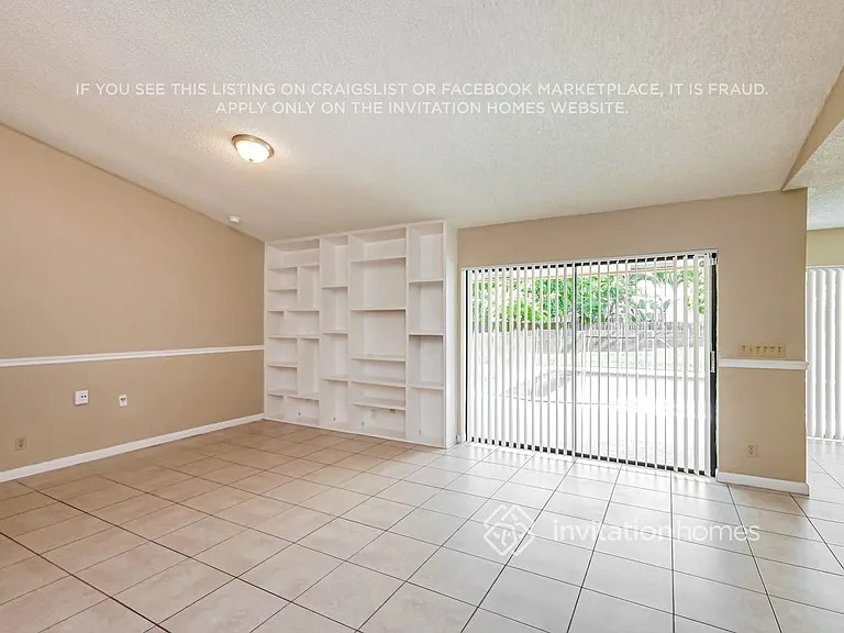 5016 NW 66th Dr — Photo 4