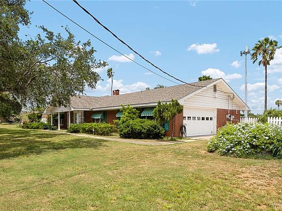 3rd image of 304 N Palm Dr