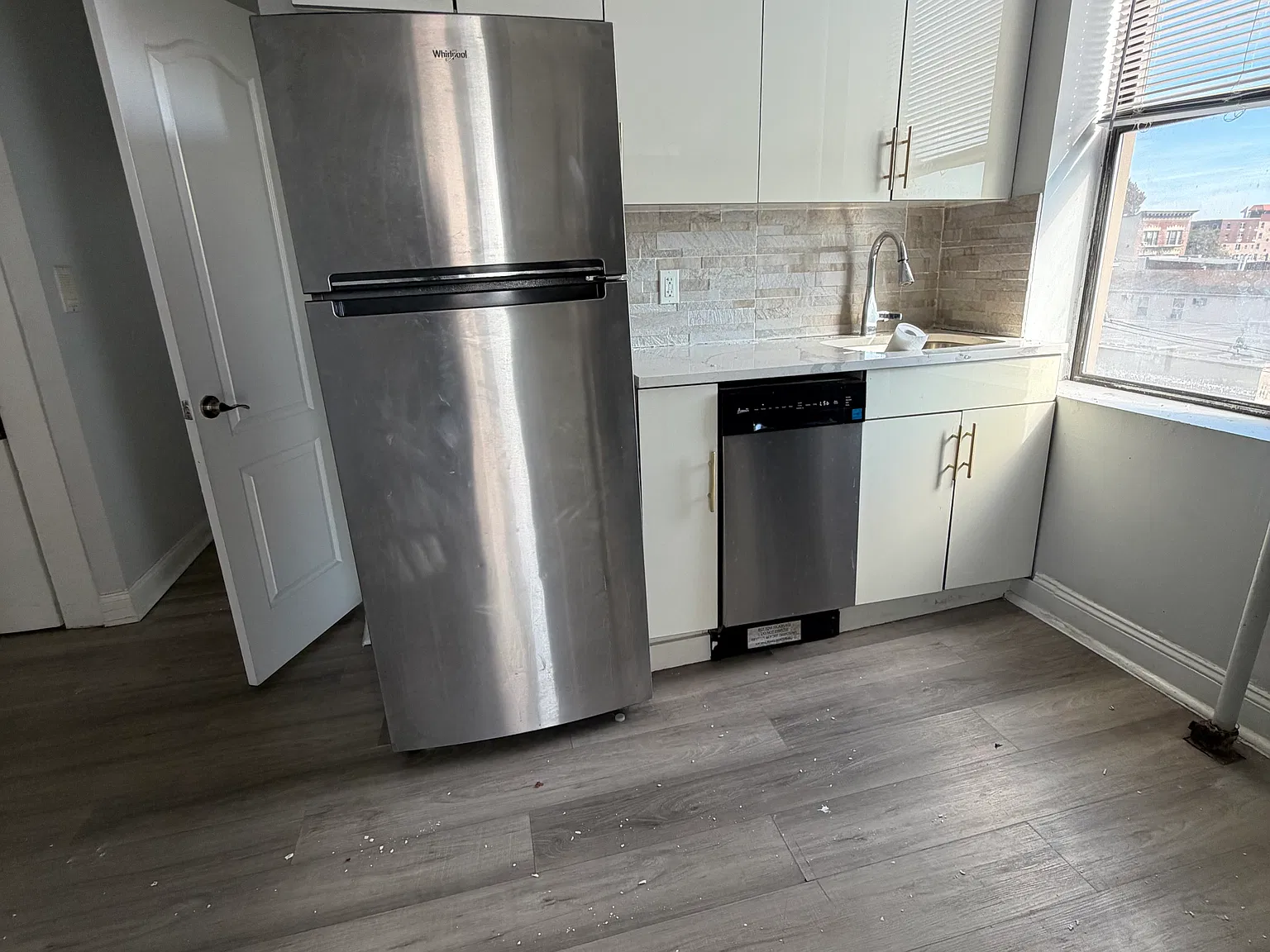 1 bed, 550 sqft, $1,795 — Photo 2