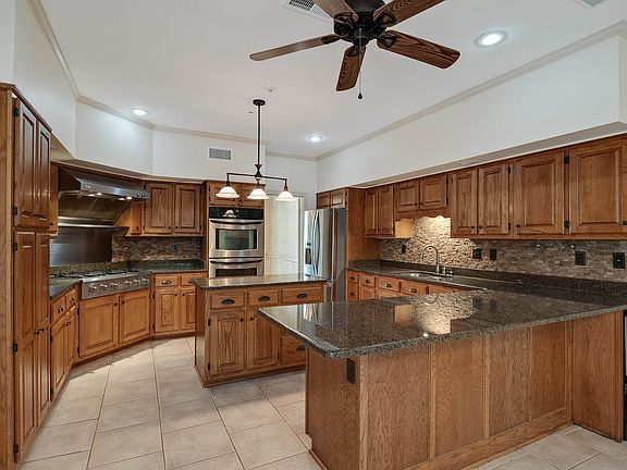 5th image of 2975 Country Place Dr W
