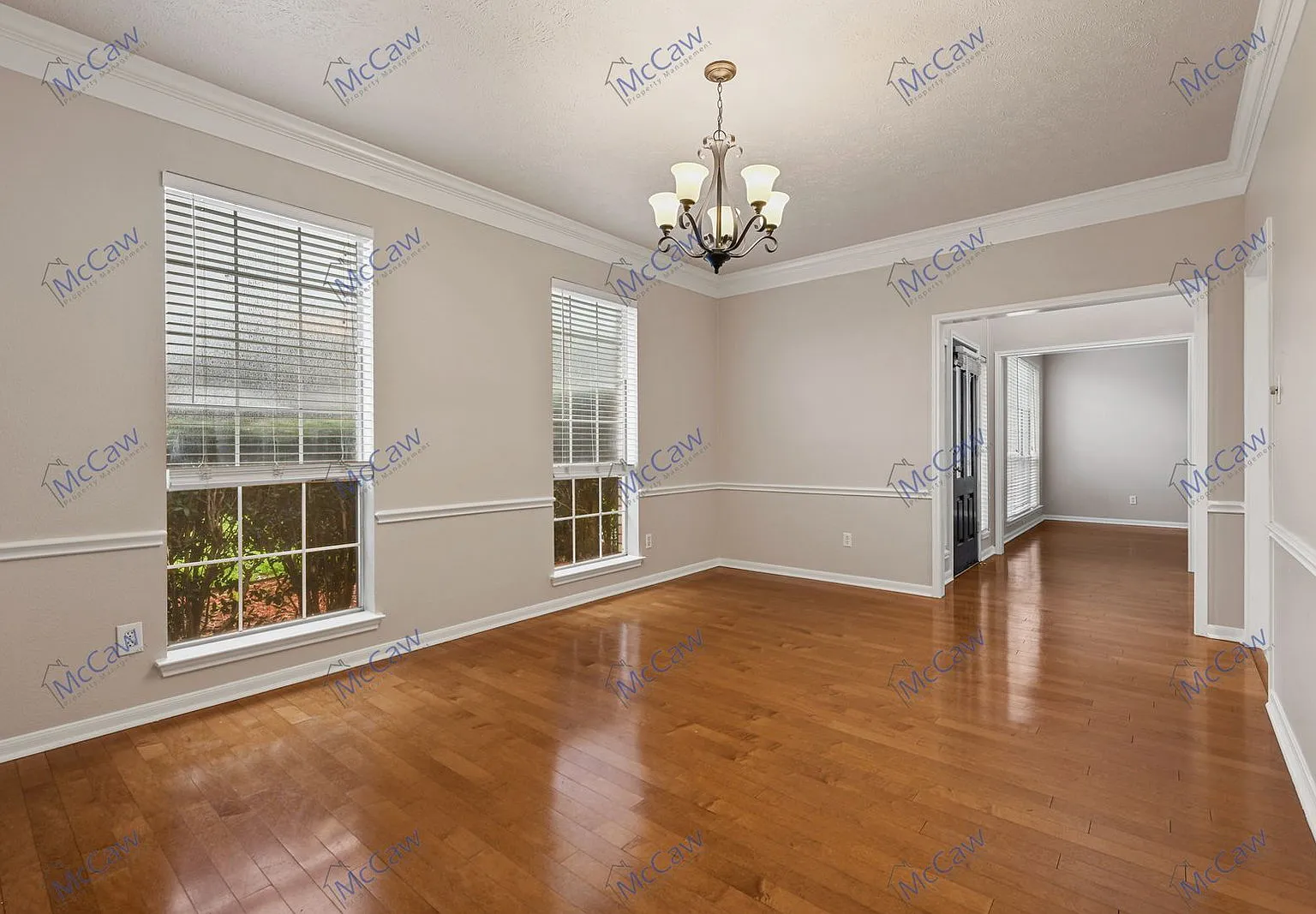 4 bed, 2.5 bath, 3006 sqft, $3,095 — Photo 3