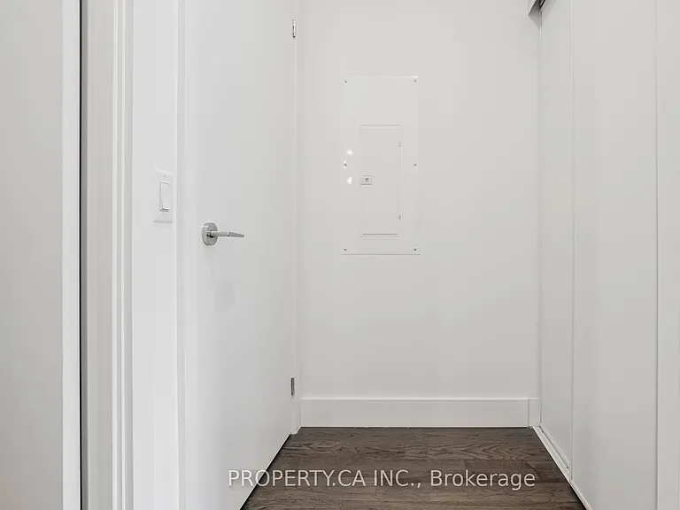 6 Greenbriar Rd #106 — Photo 29
