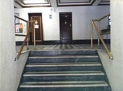 4th image of 2922 Barnes Ave APT 5K