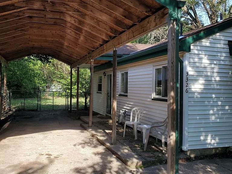 3326 S Millwood Ave — Photo 17