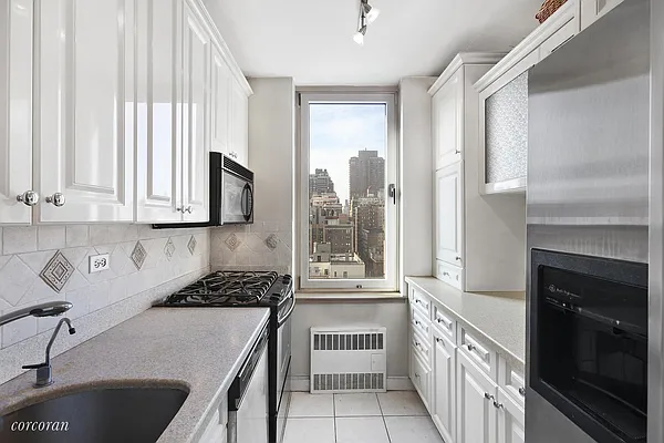 Rented by Corcoran | media 11