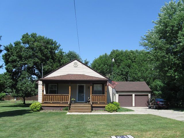 1st image of 629 Waneta Ave