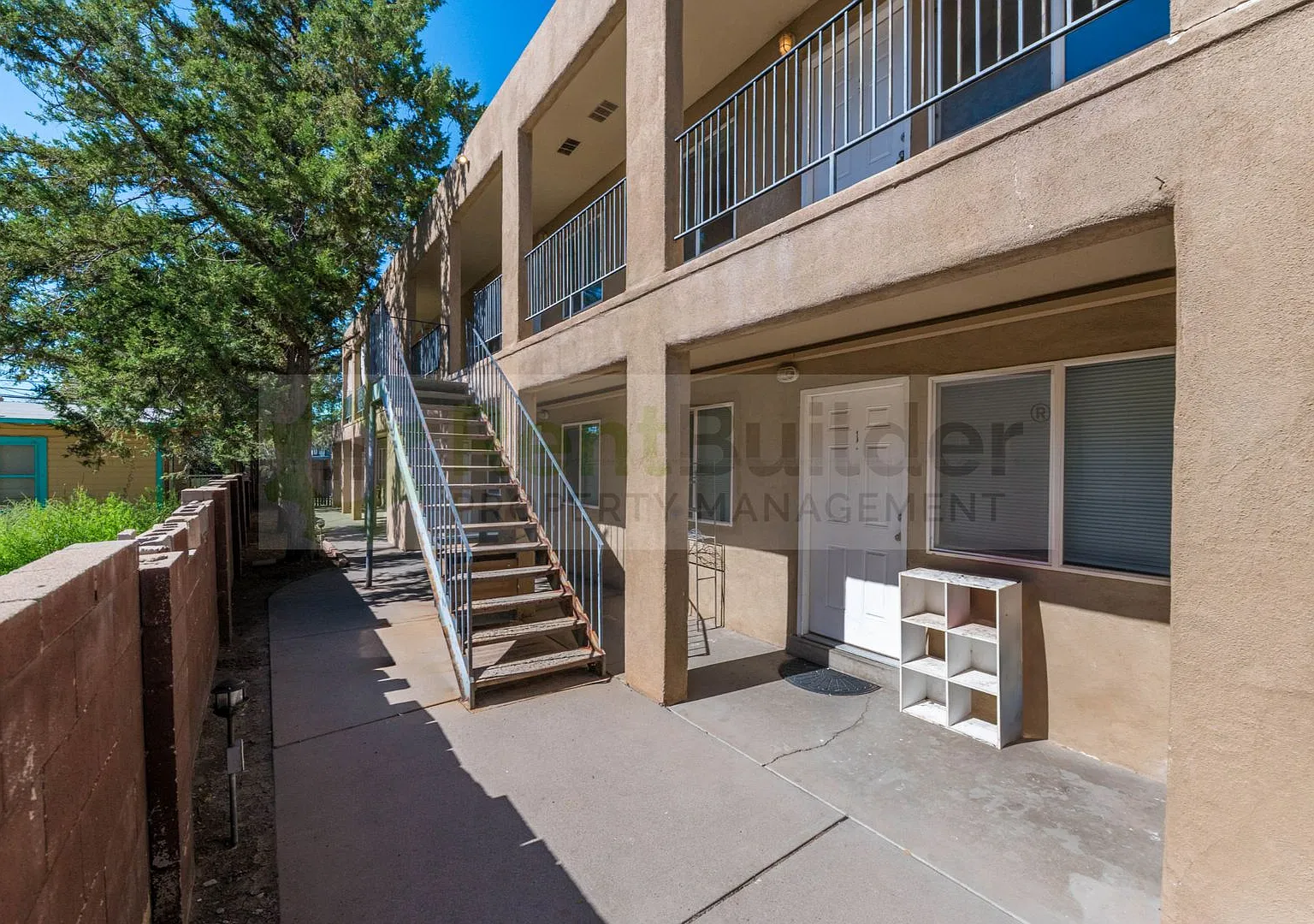Completely Remodeled Upstairs Unit (1/1) — Photo 1