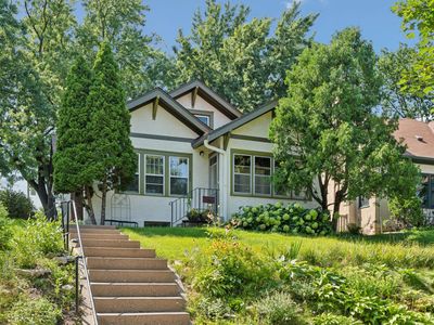220 Thomas Ave S, Minneapolis, MN, 55405