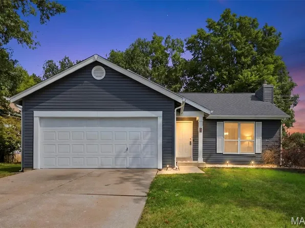 6 Queensboro Dr, Saint Peters, MO 63376