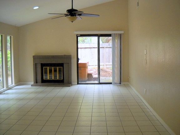 3rd image of 3426 Smilax Way