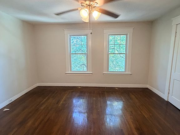 5th image of 224 W Rock Ave #3