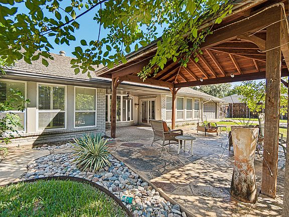 5th image of 3708 Princess Ln