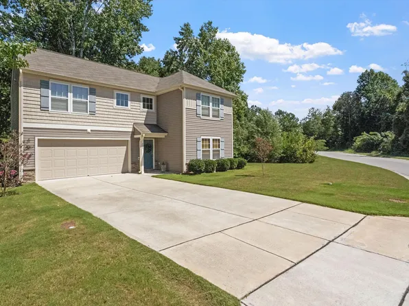203 Glen Meadow Dr, Angier, NC 27501