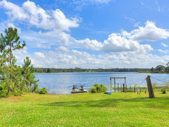 4th image of 111 Lake Winnemissett Dr