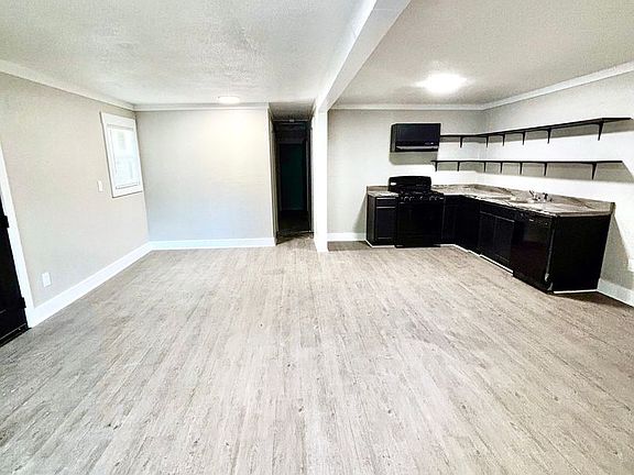 3rd image of 4818 Morton Dr