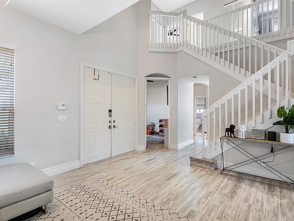 5th image of 5192 Victoria Circle