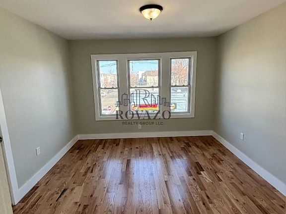 4th image of 376 Avon Ave Floor 2
