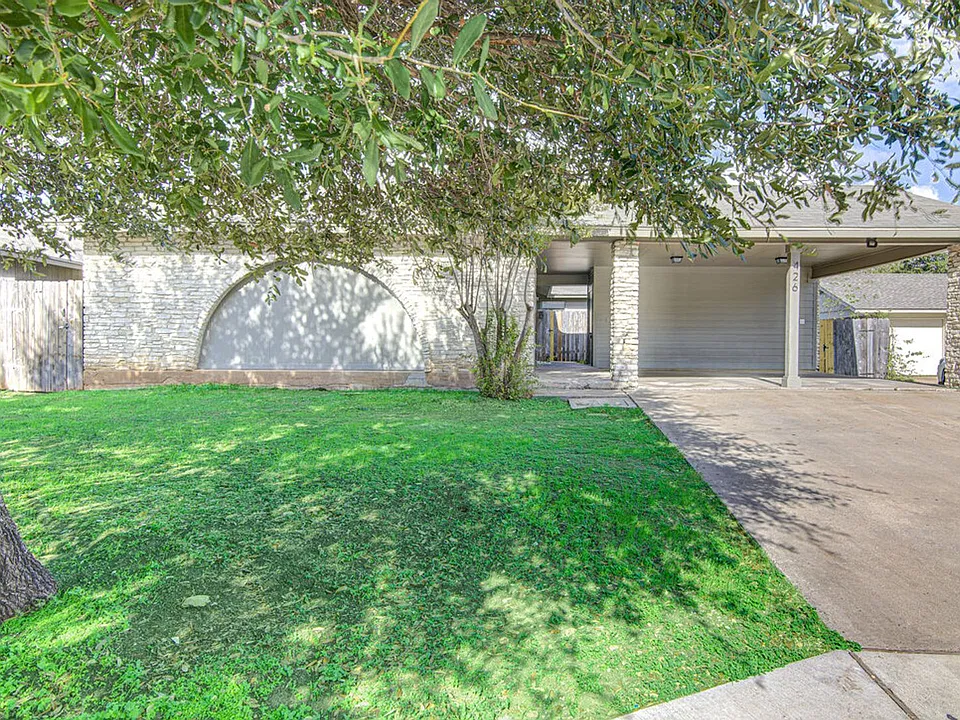426 Chisholm Valley Dr