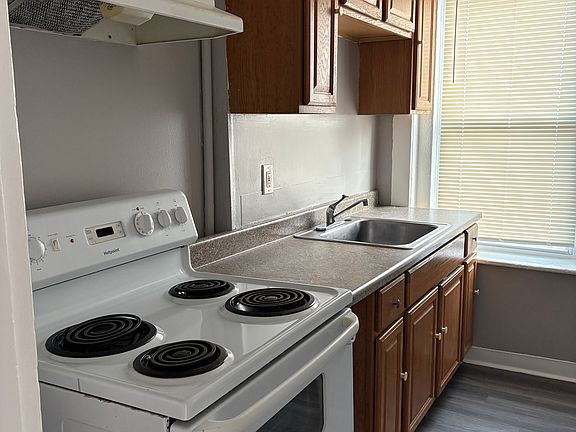 3rd image of 50 Wood Ave APT 1