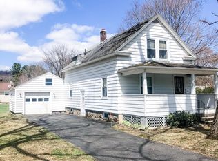 33 Oak St, Dalton, MA 01226