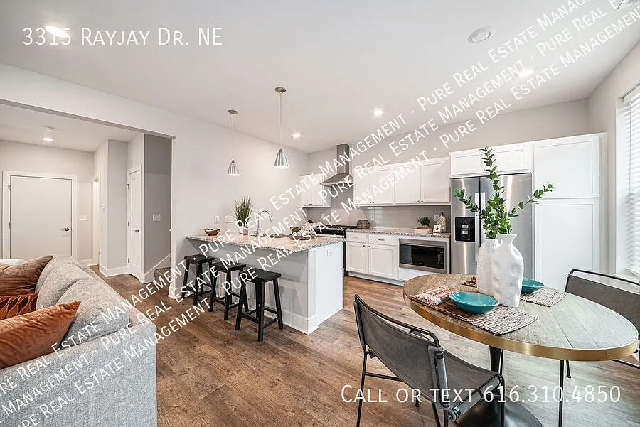 The Oscal | Three Bedroom Townhome — Photo 3