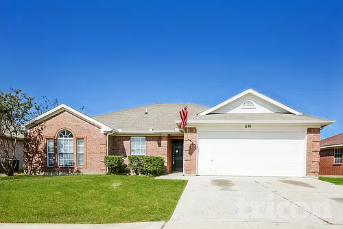 516 Cambridge Dr Photo 1
