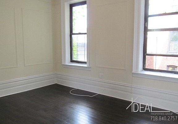 4th image of 1402 Dean St #0