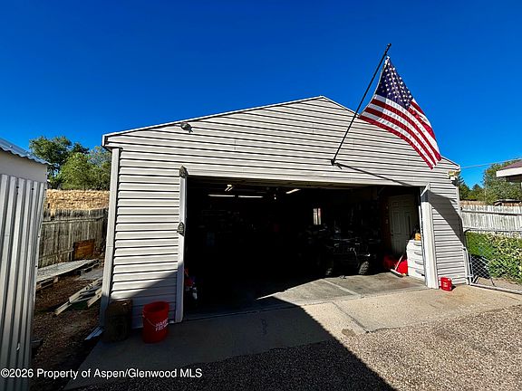 5th image of 2035 Baker Dr