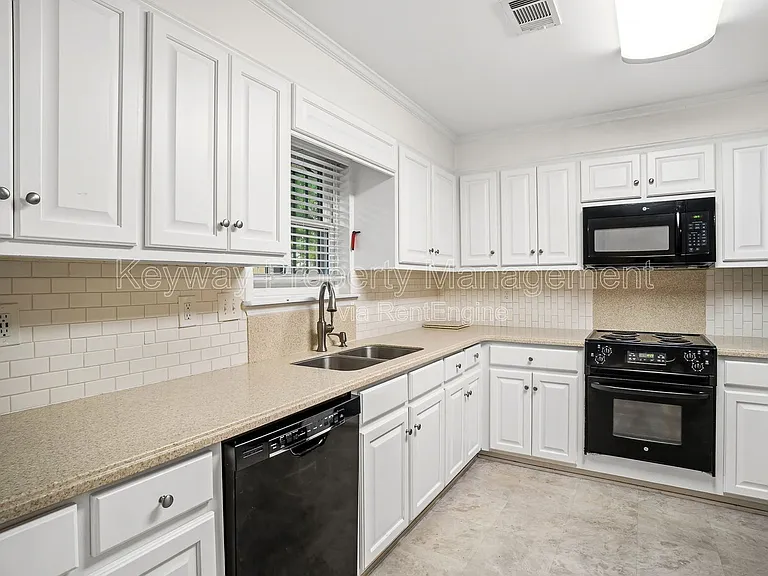 3420 Linderwood Dr — Photo 12