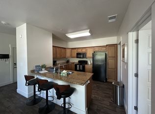 7667 S Ropekey Dr, Midvale, UT 84047