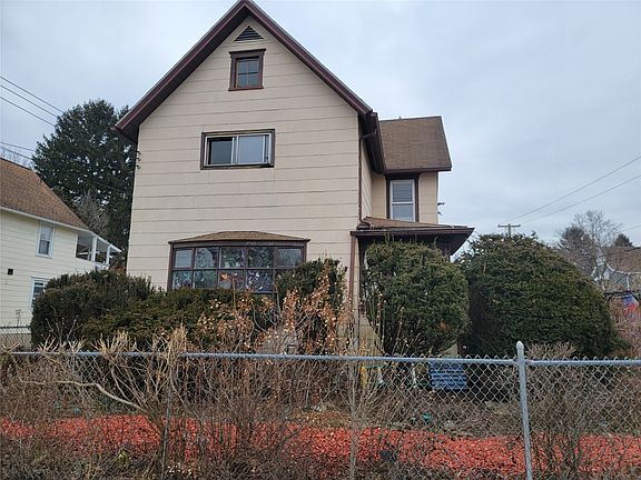 2nd image of 53 Hayes St