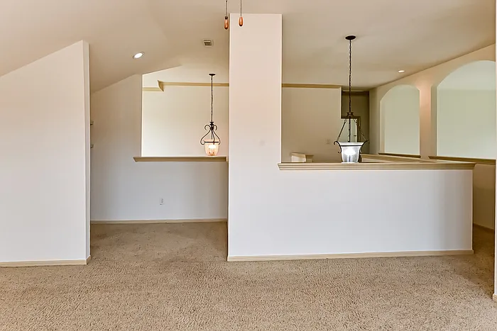 1902 Eden Glen Ln — Photo 2