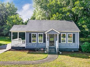 1007 Druid Cir, Charlotte, NC 28206