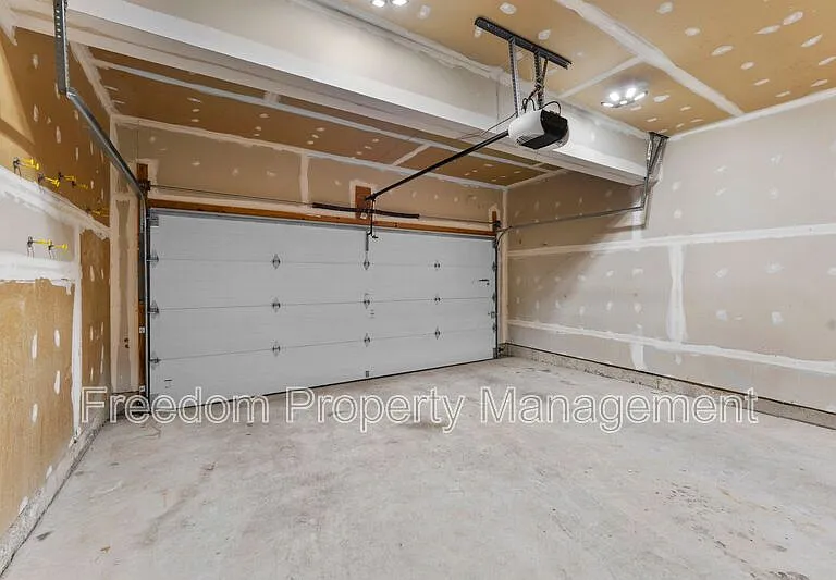 9140 Worthington Dr — Photo 74