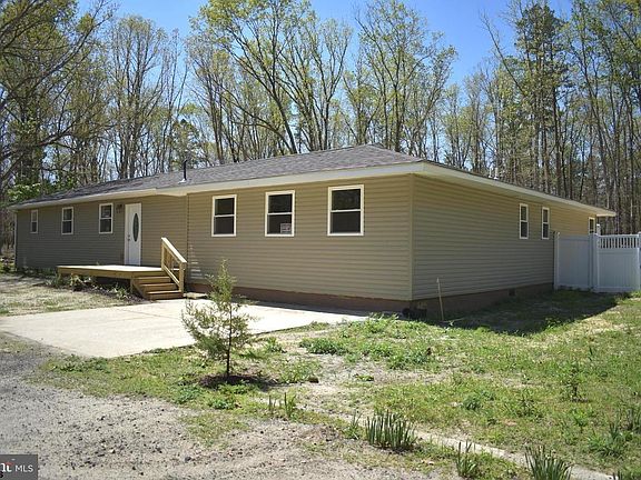3rd image of 812 5th Rd