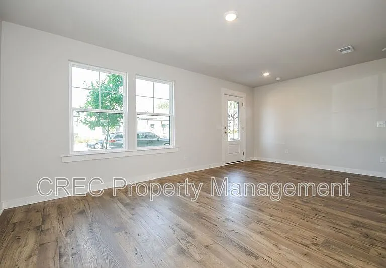 596 Scholar Way — Photo 4