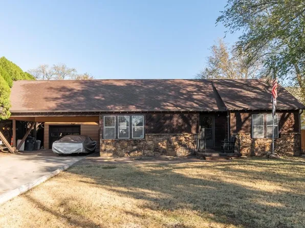 4302 W Del Sienno St, Wichita, KS 67212
