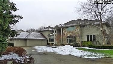 1st image of 15 Country Ln