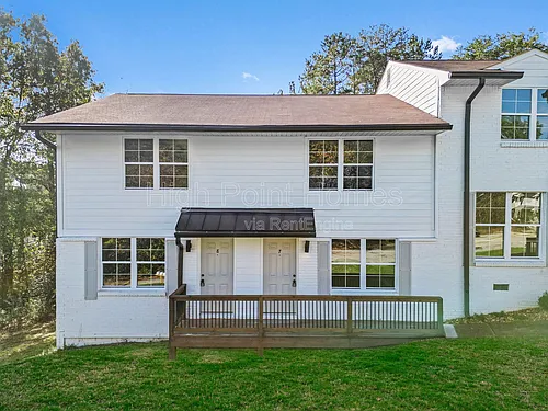 400 Gallery Ln Photo 1
