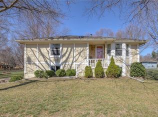 206 E Lucy Webb Rd, Raymore, MO 64083